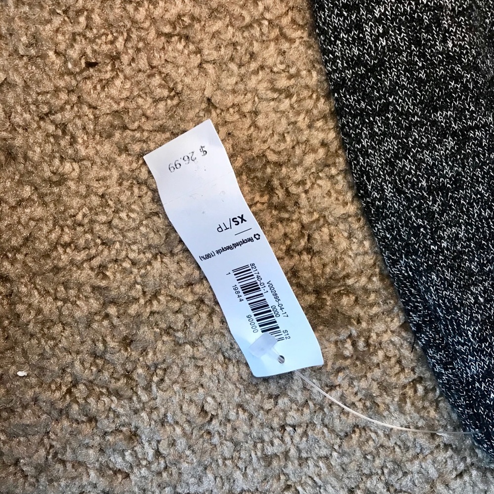Long gray knit old navy skirt NWT - Picture 3 of 4